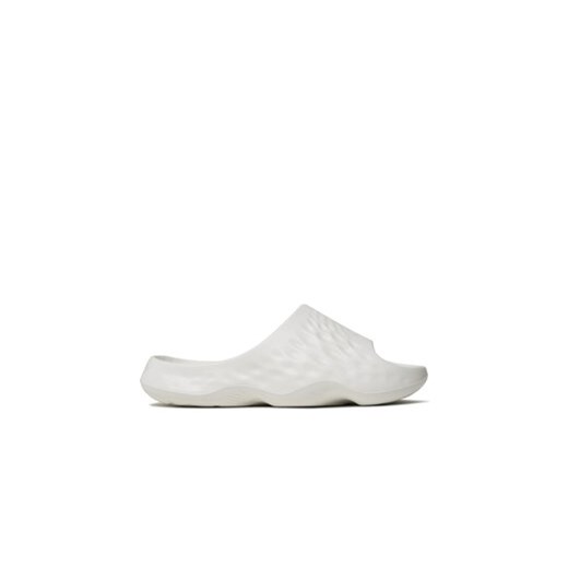 New Balance Klapki SUFHUPW3 Biały ze sklepu MODIVO w kategorii Klapki męskie - zdjęcie 171412594