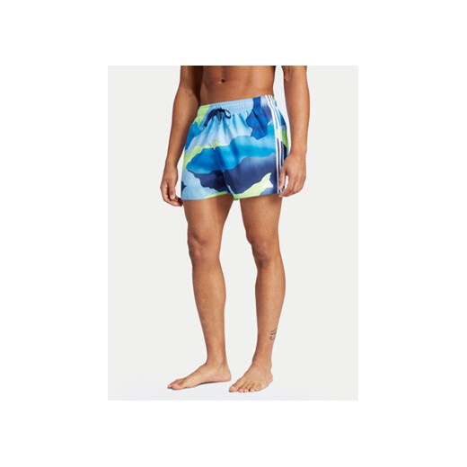 adidas Szorty kąpielowe City Escape Camo 3-Stripes IS1672 Niebieski Regular Fit ze sklepu MODIVO w kategorii Kąpielówki - zdjęcie 171420911