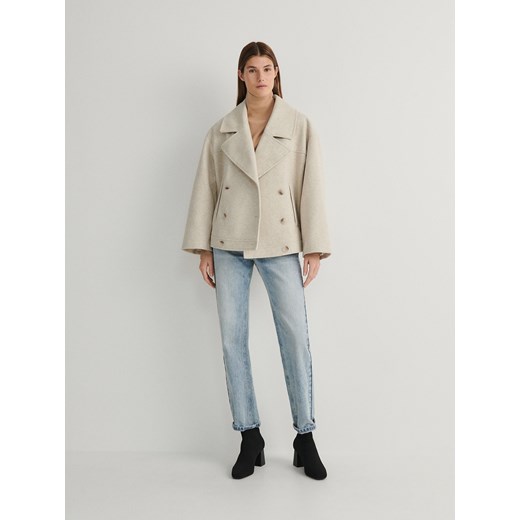 Reserved - Krótki płaszcz dwurzędowy - beżowy ze sklepu Reserved w kategorii Płaszcze damskie - zdjęcie 171440422