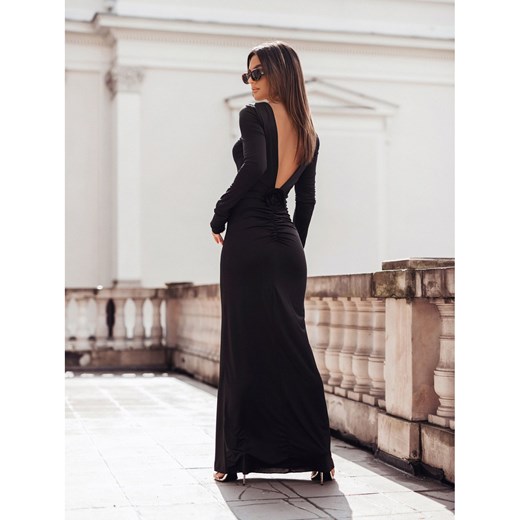 Dopasowana sukienka z wycięciem na plecach AMIYA - czarna ze sklepu magmac.pl w kategorii Sukienki - zdjęcie 171454521