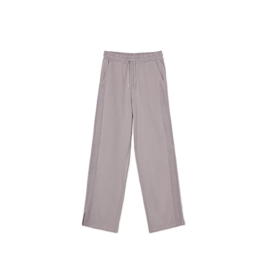 Cropp - Szare spodnie straight - szary ze sklepu Cropp w kategorii Spodnie damskie - zdjęcie 171474251