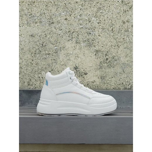 Sinsay - Sneakersy za kostkę - biały ze sklepu Sinsay w kategorii Buty sportowe dziecięce - zdjęcie 171491274