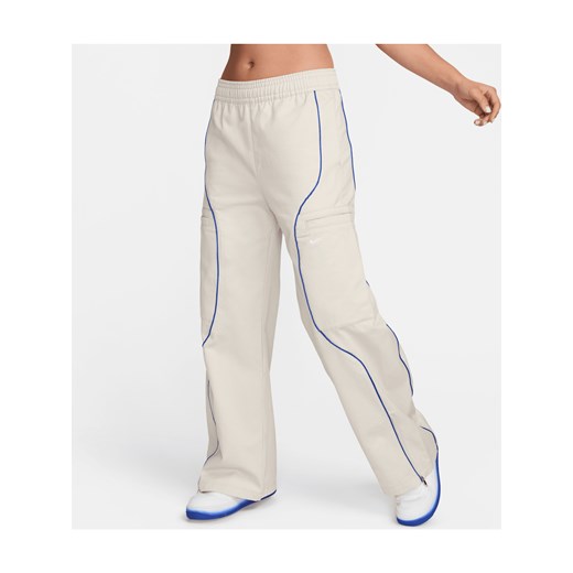 Damskie spodnie z tkaniny z wysokim stanem Nike Sportswear - Szary ze sklepu Nike poland w kategorii Spodnie damskie - zdjęcie 171502373