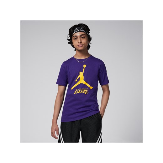 T-shirt dla dużych dzieci (chłopców) Jordan NBA Los Angeles Lakers Essential - Fiolet ze sklepu Nike poland w kategorii T-shirty chłopięce - zdjęcie 171502393