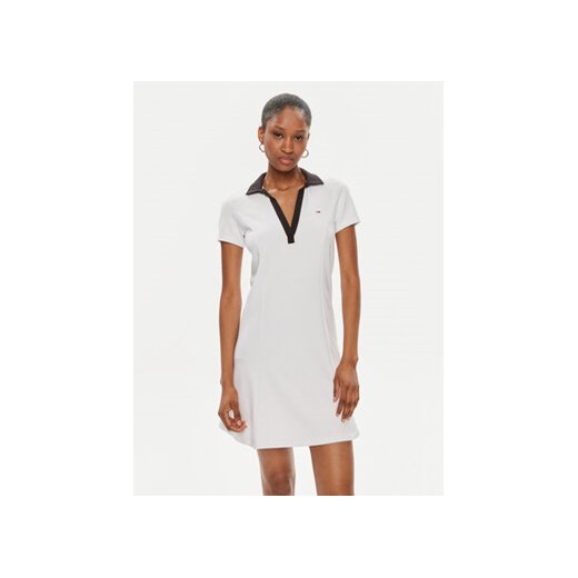 Tommy Jeans Sukienka codzienna Contrast DW0DW17937 Biały Slim Fit ze sklepu MODIVO w kategorii Sukienki - zdjęcie 171508084