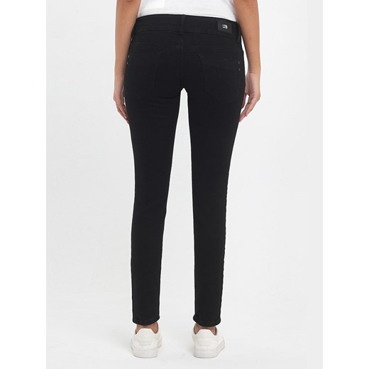 LTB Dżinsy "Molly" - Slim fit - w kolorze czarnym W26/L32 okazyjna cena Limango Polska