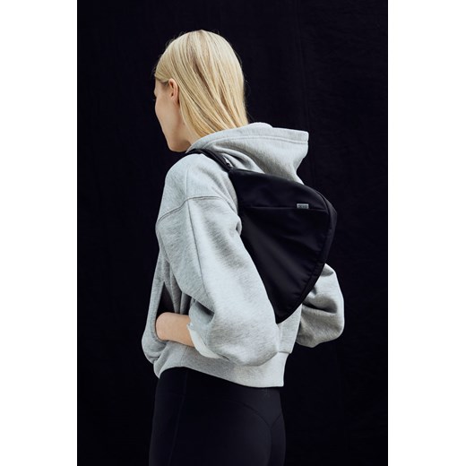 H & M - Mała nieprzemakalna torba sportowa - Czarny ze sklepu H&M w kategorii Listonoszki - zdjęcie 171523991