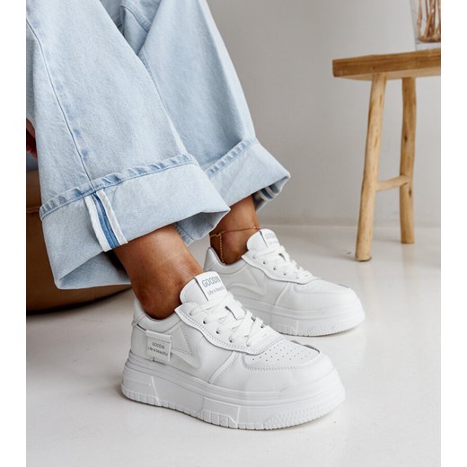 Buty sportowe damskie białe Gemre sneakersy z tworzywa sztucznego na płaskiej podeszwie sznurowane 