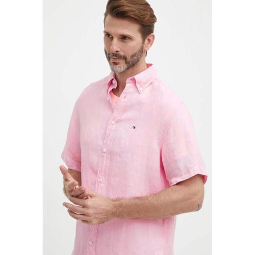 Tommy Hilfiger koszula lniana kolor różowy regular z kołnierzykiem button-down MW0MW35207 ze sklepu ANSWEAR.com w kategorii Koszule męskie - zdjęcie 171535483