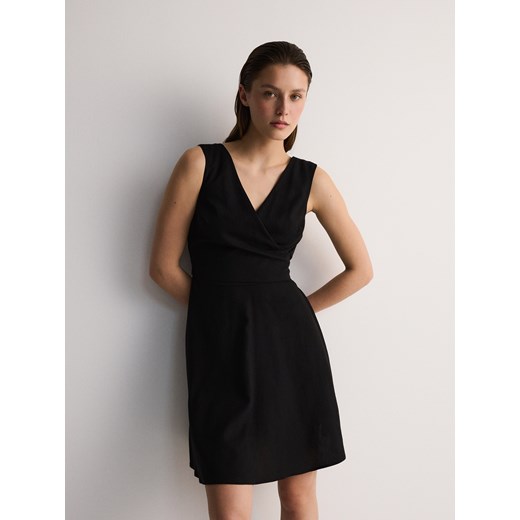 Sukienka Reserved w serek mini bez rękawów