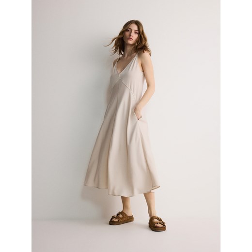 Reserved - Gładka sukienka maxi - beżowy ze sklepu Reserved w kategorii Sukienki - zdjęcie 171543834