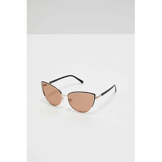 Okulary przeciwsłoneczne z metalowymi oprawkami o kocim kształcie ze sklepu 5.10.15 w kategorii Okulary przeciwsłoneczne damskie - zdjęcie 171546190