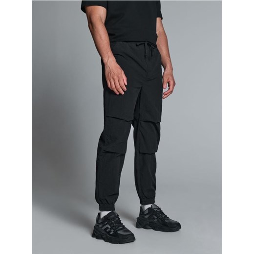 Sinsay - Spodnie jogger - czarny ze sklepu Sinsay w kategorii Spodnie męskie - zdjęcie 171551943