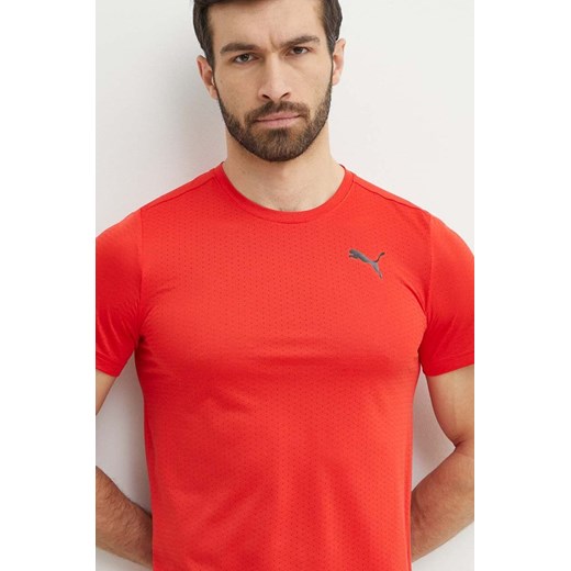 Puma t-shirt treningowy Favourite Blaster kolor czerwony gładki 522351 ze sklepu ANSWEAR.com w kategorii T-shirty męskie - zdjęcie 171558232