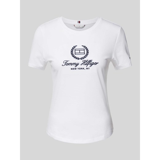 T-shirt o kroju slim fit z wyhaftowanym logo ze sklepu Peek&Cloppenburg  w kategorii Bluzki damskie - zdjęcie 171562600