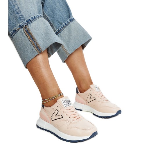 Różowe sneakersy na grubszej podeszwie Olonio ze sklepu ButyModne.pl w kategorii Buty sportowe damskie - zdjęcie 171564750