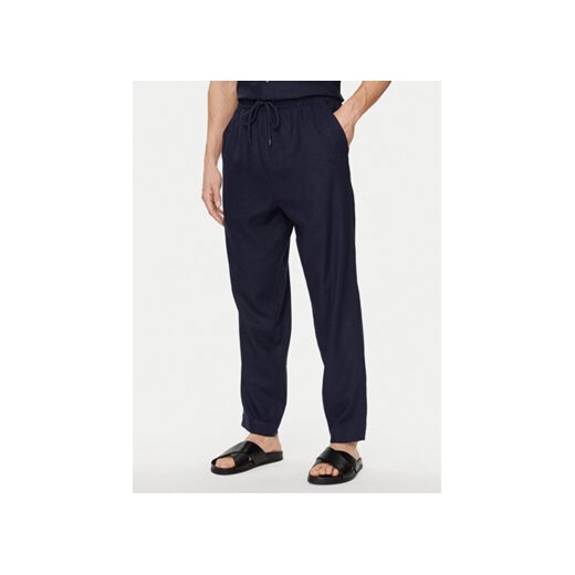 Emporio Armani Underwear Spodnie materiałowe 211871 4R467 06935 Granatowy Regular Fit ze sklepu MODIVO w kategorii Spodnie męskie - zdjęcie 171568313