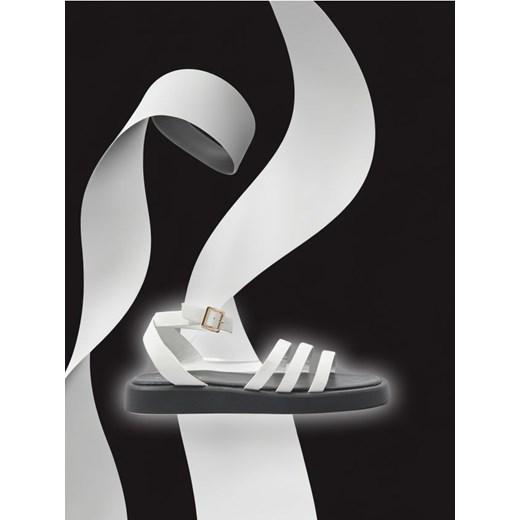 Sinsay - Sandały - biały ze sklepu Sinsay w kategorii Sandały damskie - zdjęcie 171571281