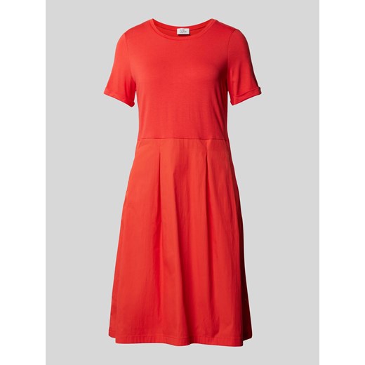 Sukienka o długości do kolan z efektem stopniowania ze sklepu Peek&Cloppenburg  w kategorii Sukienki - zdjęcie 171576600