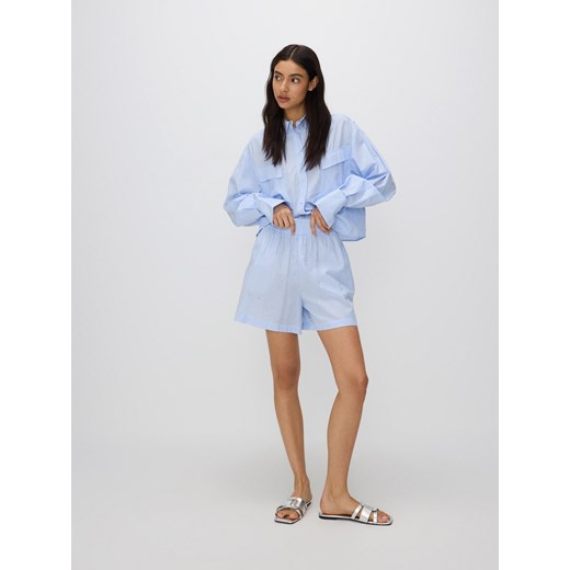 Reserved - Bawełniane szorty z aplikacjami - jasnoniebieski ze sklepu Reserved w kategorii Szorty - zdjęcie 171584621