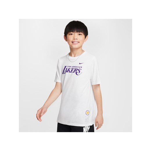 T-shirt dla dużych dzieci (chłopców) Nike NBA Los Angeles Lakers Essential - Biel ze sklepu Nike poland w kategorii T-shirty chłopięce - zdjęcie 171590554