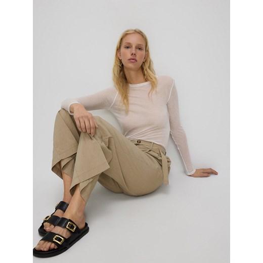 Reserved - Spodnie z wiskozą - beżowy ze sklepu Reserved w kategorii Spodnie damskie - zdjęcie 171610364