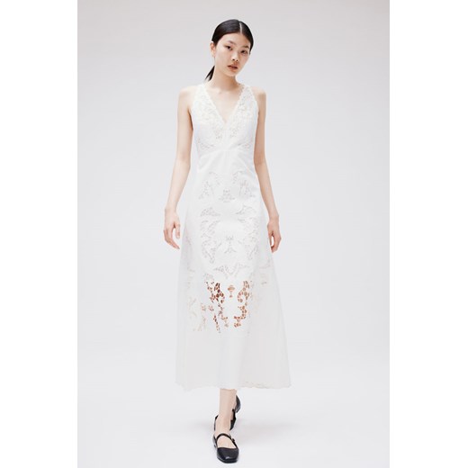 Sukienka H & M z dekoltem w serek biała bez rękawów z haftem maxi elegancka 