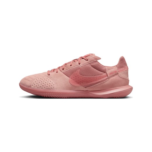 Buty piłkarskie typu low top Nike Streetgato - Różowy ze sklepu Nike poland w kategorii Buty sportowe męskie - zdjęcie 171703370