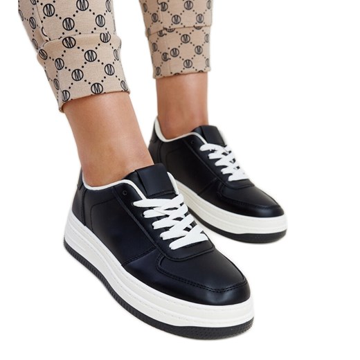 Czarne sneakersy na platformie Cvita ze sklepu ButyModne.pl w kategorii Buty sportowe damskie - zdjęcie 171715980
