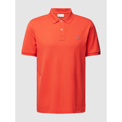 Koszulka polo o kroju regular fit z wyhaftowanym logo model ‘SHIELD’ ze sklepu Peek&Cloppenburg  w kategorii T-shirty męskie - zdjęcie 171934603