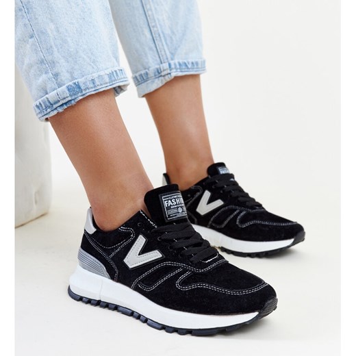 Buty sportowe damskie sneakersy czarne na wiosnę sznurowane 