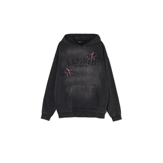 Cropp - Czarna bluza oversize z efektem sprania - czarny ze sklepu Cropp w kategorii Bluzy damskie - zdjęcie 171963843