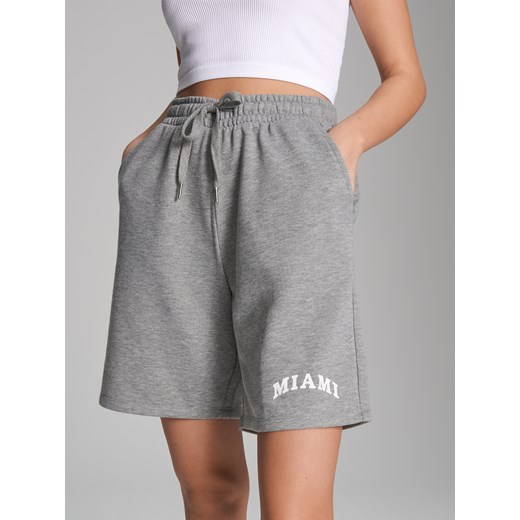 Sinsay - Szorty z nadrukiem - szary Sinsay XS Sinsay