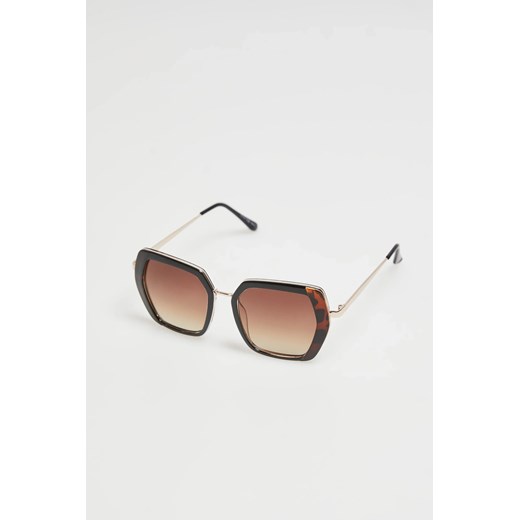 Duże geometryczne okulary brązowe ze sklepu Moodo.pl w kategorii Okulary przeciwsłoneczne damskie - zdjęcie 171998824