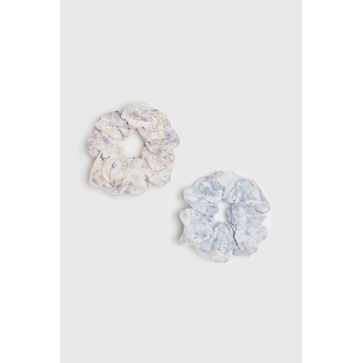 Zestaw dwóch gumek do włosów w kwiaty niebieski ze sklepu Moodo.pl w kategorii Gumki do włosów - zdjęcie 172000231