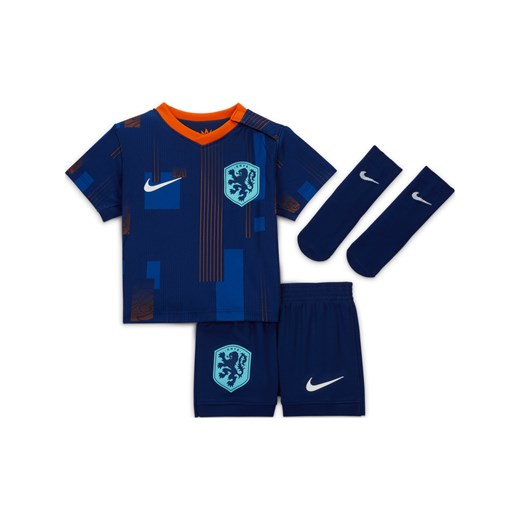 Trzyczęściowy strój piłkarski dla niemowląt i maluchów Nike Holandia Stadium 2024 (wersja wyjazdowa) – replika - Niebieski ze sklepu Nike poland w kategorii Komplety niemowlęce - zdjęcie 172023842