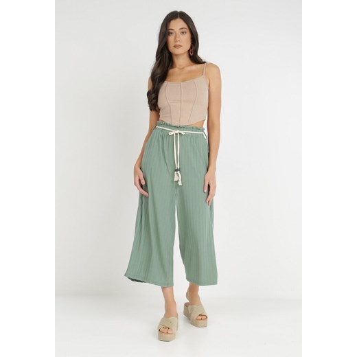 Zielone Spodnie Kasis ze sklepu Born2be Odzież w kategorii Spodnie damskie - zdjęcie 172030693
