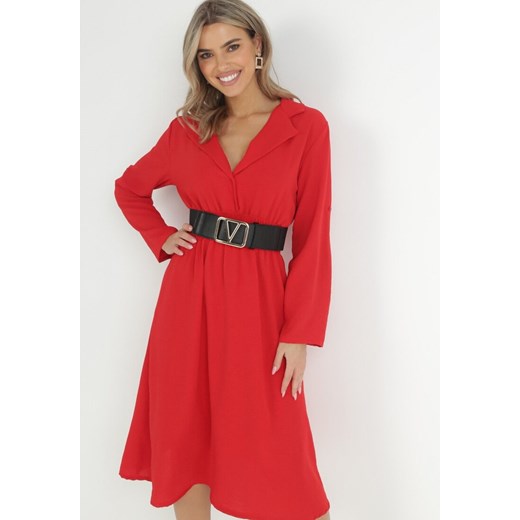 Czerwona Sukienka Koszulowa z Marszczoną Gumką w Talii Emonia ze sklepu Born2be Odzież w kategorii Sukienki - zdjęcie 172031274