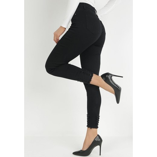 Czarne Jeansy Skinny z Przetarciami na Końcach Vulle ze sklepu Born2be Odzież w kategorii Jeansy damskie - zdjęcie 172031334