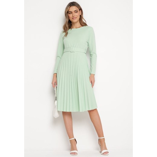 Zielona Sukienka Midi z Plisowaną Spódnicą i Paskiem Ondinetta ze sklepu Born2be Odzież w kategorii Sukienki - zdjęcie 172033073
