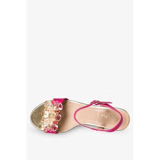 Fuksjowe sandały z kryształkami na ozdobnym klocku Casu ER23X6-F Casu 37 Casu.pl