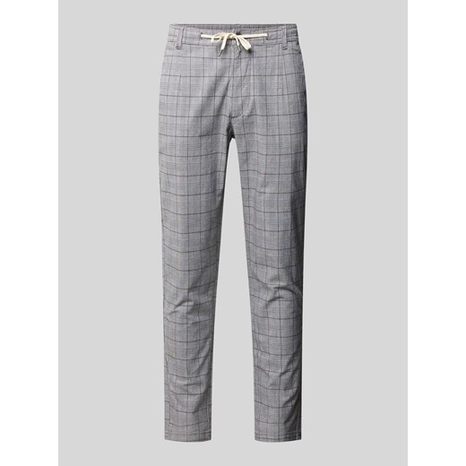 Spodnie materiałowe o kroju tapered fit ze wzorem w kratę glencheck ze sklepu Peek&Cloppenburg  w kategorii Spodnie męskie - zdjęcie 172048220