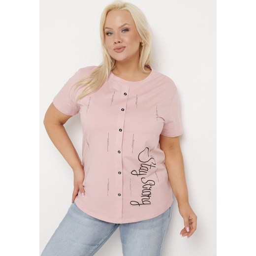 Różowy Bawełniany T-shirt z Krótkim Rękawem z Przodu Ozdobiony Guzikami i Cyrkoniami Silliana ze sklepu Born2be Odzież w kategorii Bluzki damskie - zdjęcie 172055730