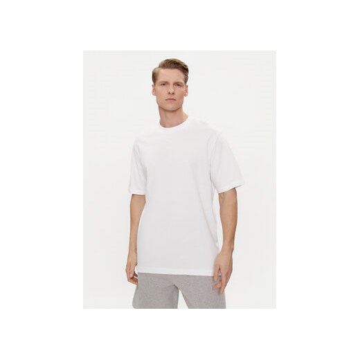 adidas T-Shirt IR8364 Biały Loose Fit ze sklepu MODIVO w kategorii T-shirty męskie - zdjęcie 172061661