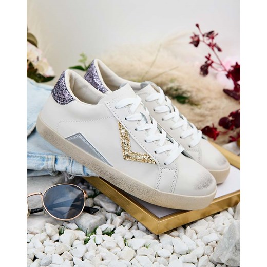 Royalfashion Sportowe sneakersy damskie z ozdobami Ginn ze sklepu royalfashion.pl w kategorii Trampki damskie - zdjęcie 172062433
