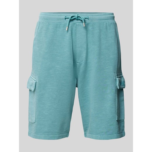 Szorty z dzianiny dresowej o kroju regular fit z kieszeniami cargo ze sklepu Peek&Cloppenburg  w kategorii Spodenki męskie - zdjęcie 172064342
