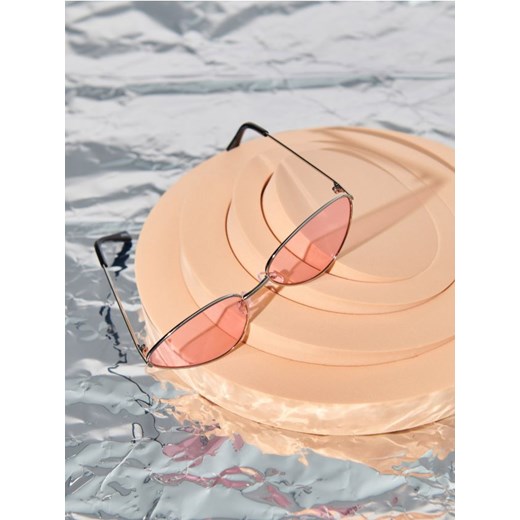 Sinsay - Okulary przeciwsłoneczne - różowy ze sklepu Sinsay w kategorii Okulary przeciwsłoneczne damskie - zdjęcie 172079721