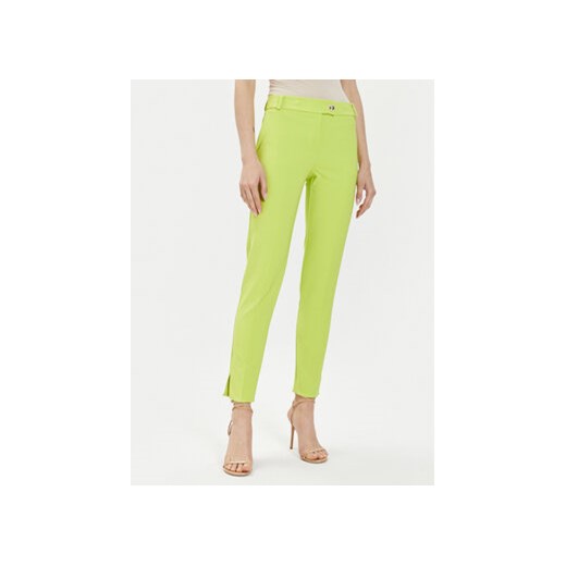 Rinascimento Spodnie materiałowe CFC0118281003 Zielony Regular Fit ze sklepu MODIVO w kategorii Spodnie damskie - zdjęcie 172084741