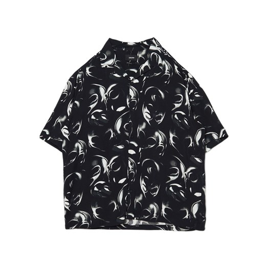 Cropp - Czarna koszula z nadrukiem all over - czarny Cropp S Cropp