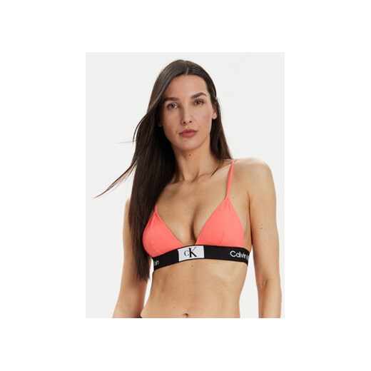 Calvin Klein Swimwear Góra od bikini KW0KW02451 Koralowy ze sklepu MODIVO w kategorii Stroje kąpielowe - zdjęcie 172104554